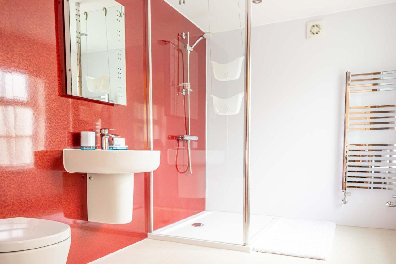 Falmouth Bay Holiday Apartments ภายนอก รูปภาพ