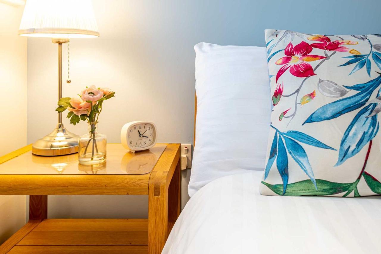 Falmouth Bay Holiday Apartments ภายนอก รูปภาพ