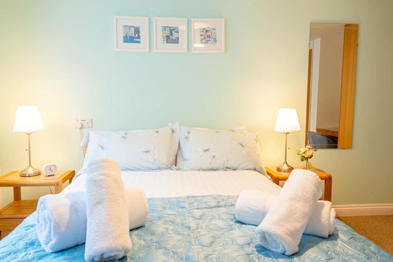 Falmouth Bay Holiday Apartments ภายนอก รูปภาพ